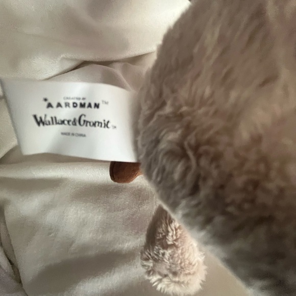 Wallace and Gromit GROMIT THE DOG PLUSH Stuffed Animal Toy 10” - Picture 4 of 5